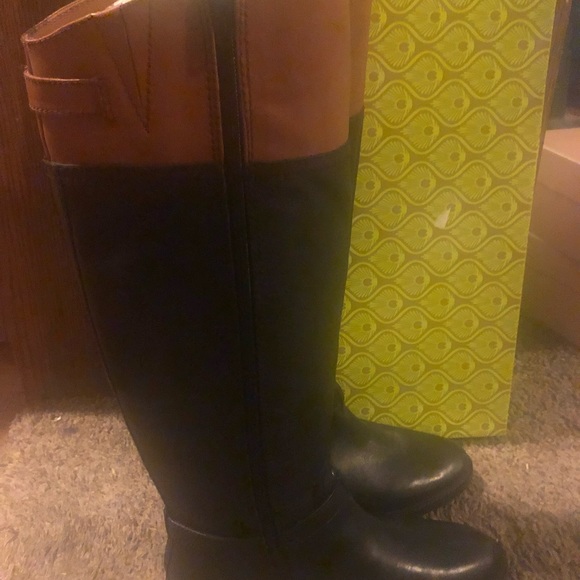 Boots - Picture 2 of 6